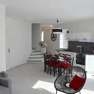 Duplex Liberte Plein Centre , Saint-Raphael (Var) France